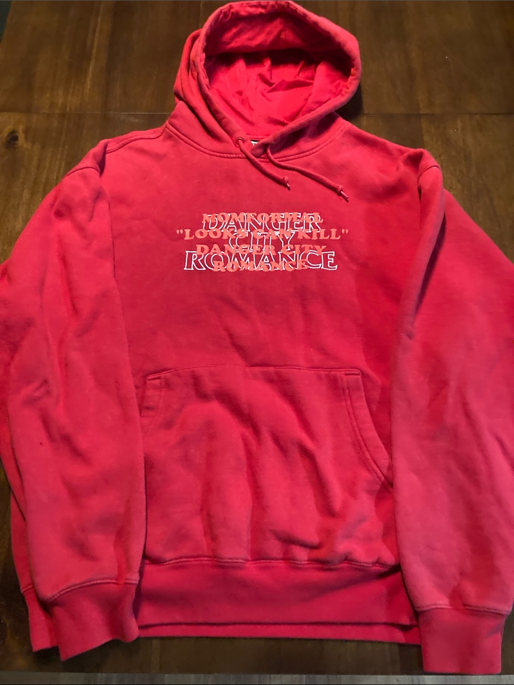 Momformal “looks can kill” hoodie